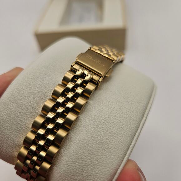 ANNE KLEIN NEW YORK WOMEN\'S WATCH CRYSTAL ACCENTED QUARTZ 12-7784MAGB NIB